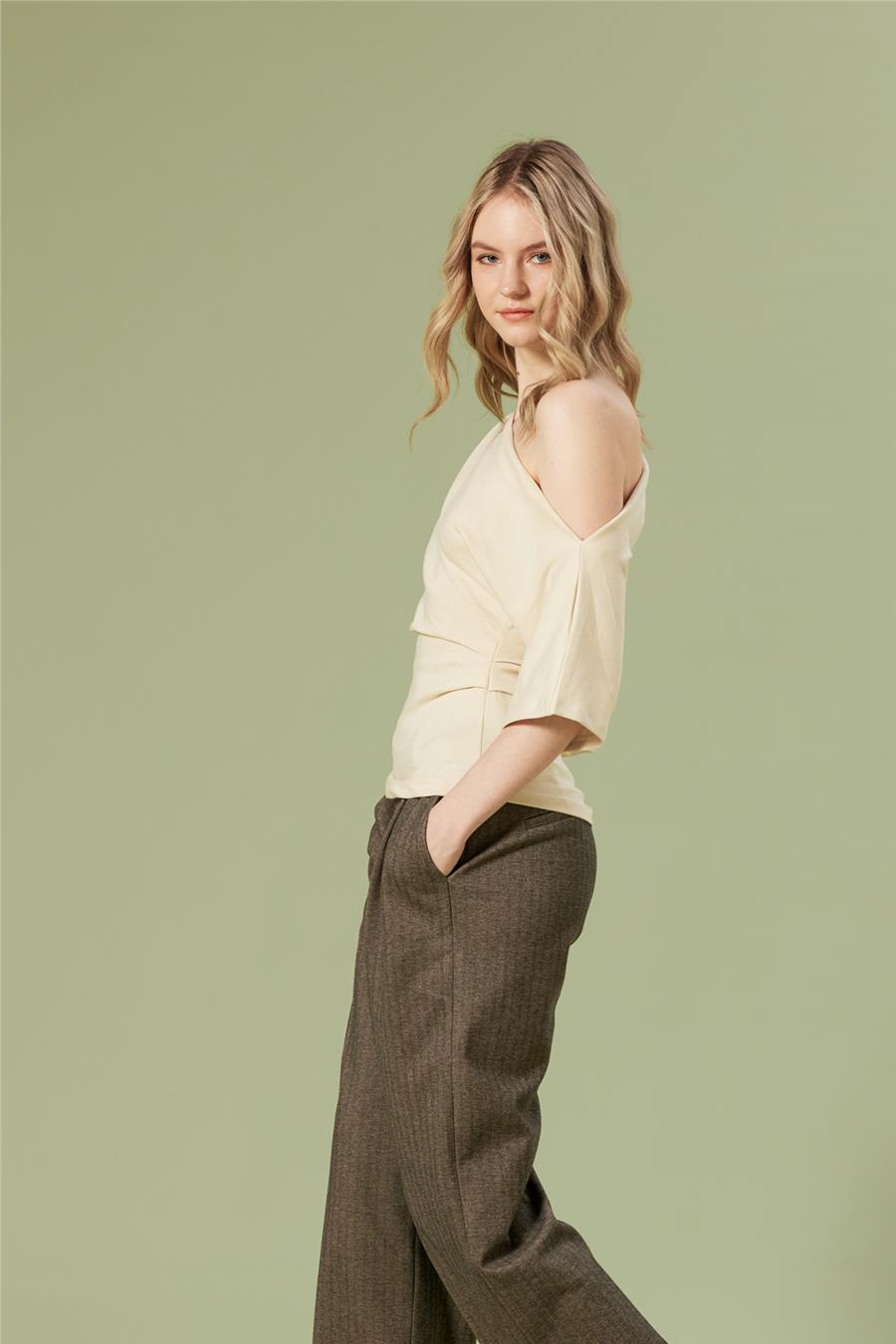 Nisan DRAPE DETAYLI ASİMETRİK TOP BEJ N26-2270