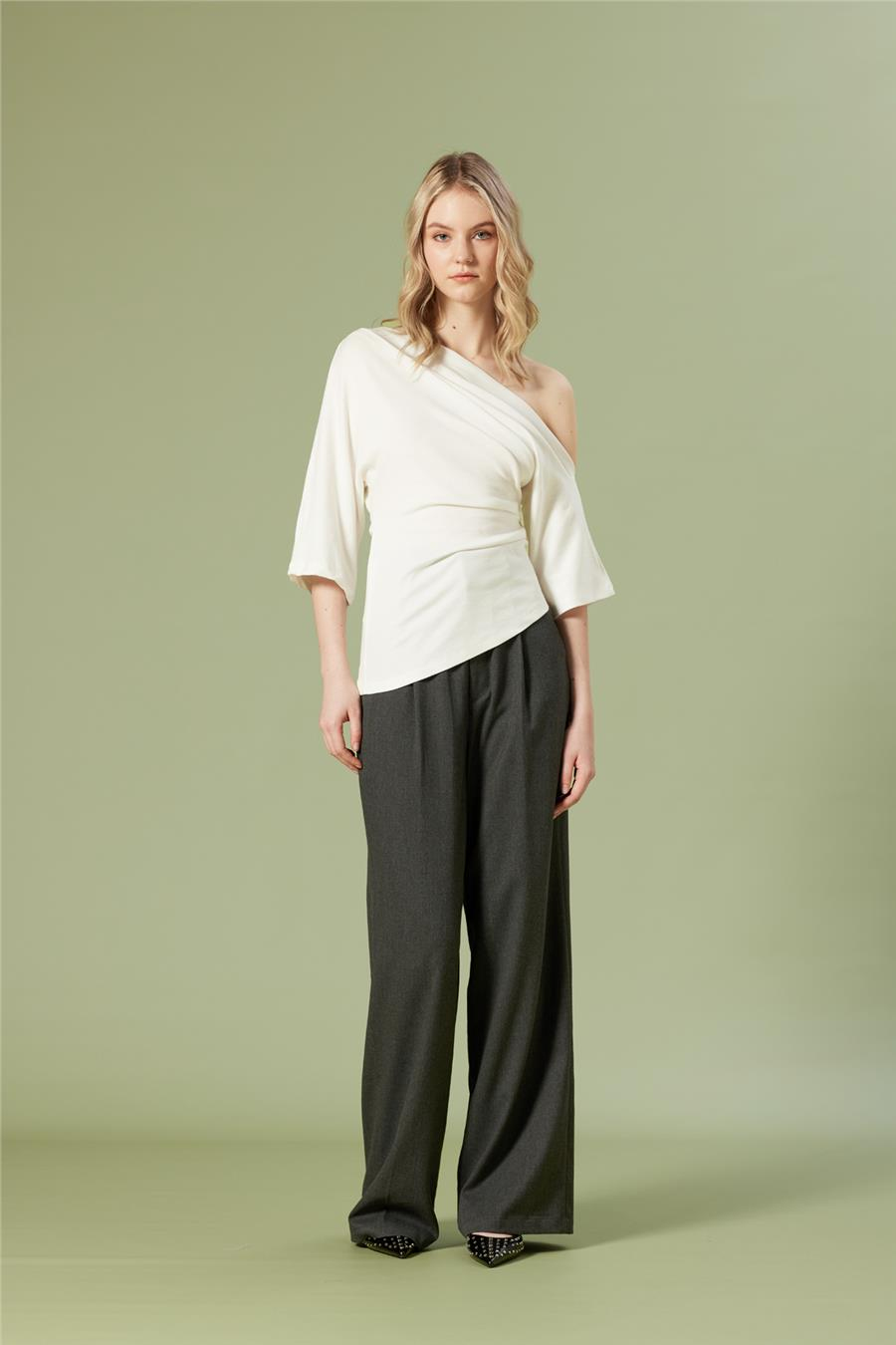 Nisan DRAPE DETAYLI ASİMETRİK TOP EKRU N26-2270
