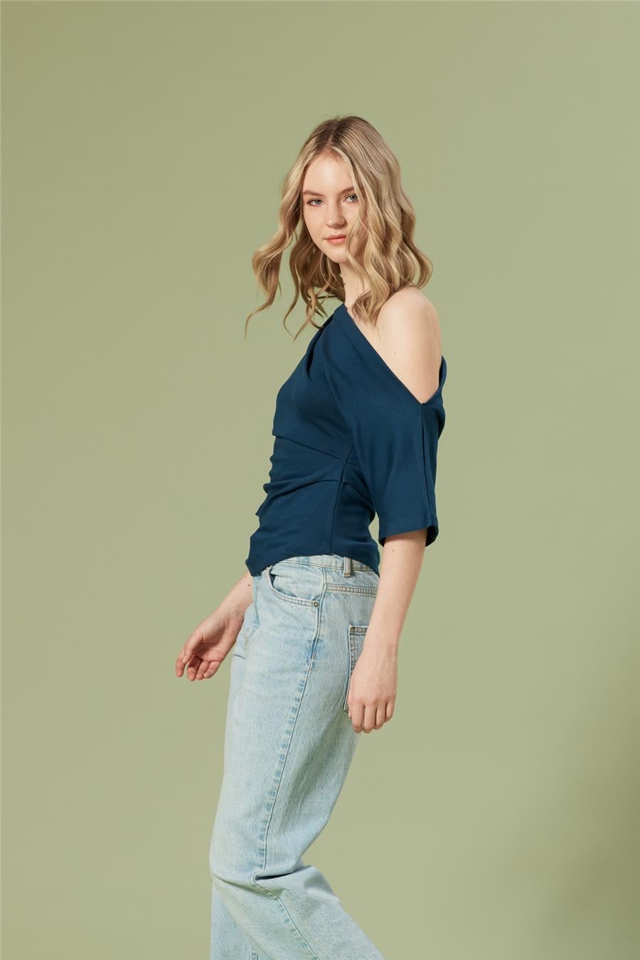 Nisan DRAPE DETAYLI ASİMETRİK TOP İNDİGO N26-2270