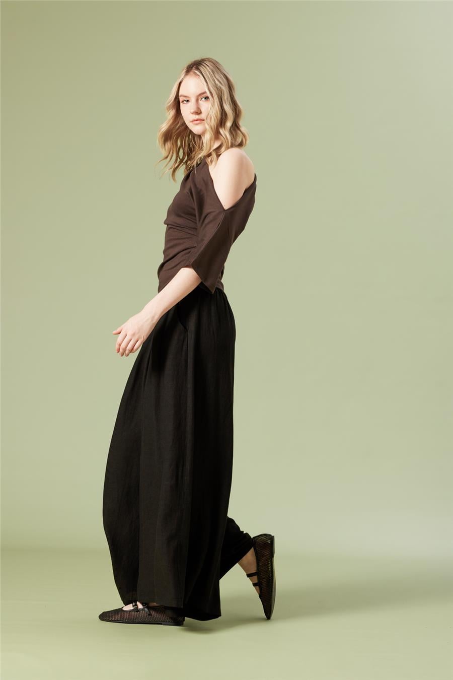 Nisan DRAPE DETAYLI ASİMETRİK TOP KAHVE N26-2270
