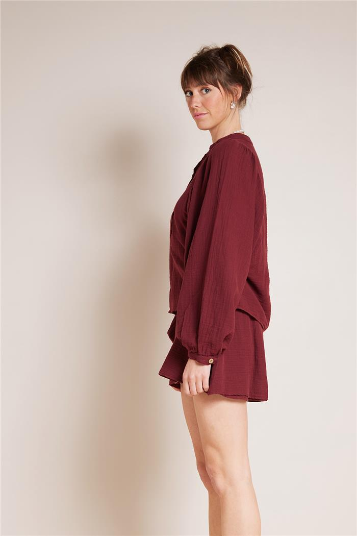 Nisan DÜĞME DETAYLI GENİŞ KOLLU BLUZ BORDO NB25-1001