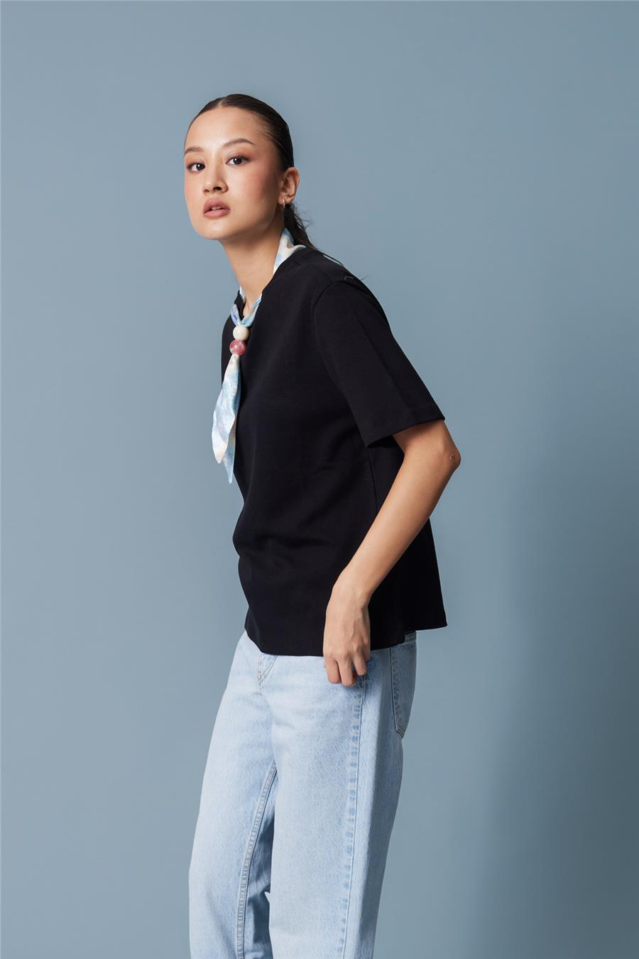 Nisan FULARLI BİSİKLET YAKA T-SHIRT SİYAH N26-2316
