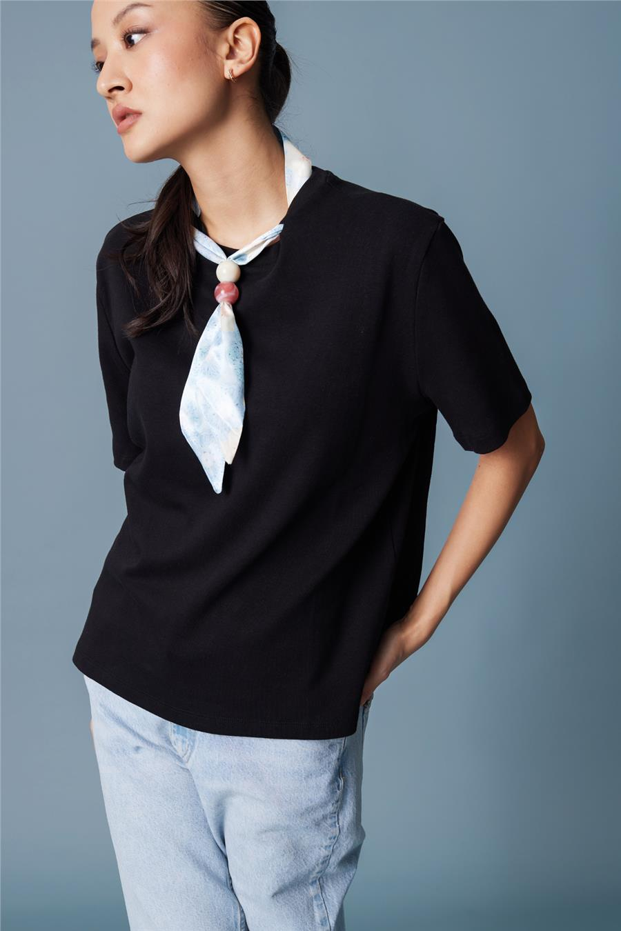 Nisan FULARLI BİSİKLET YAKA T-SHIRT SİYAH N26-2316