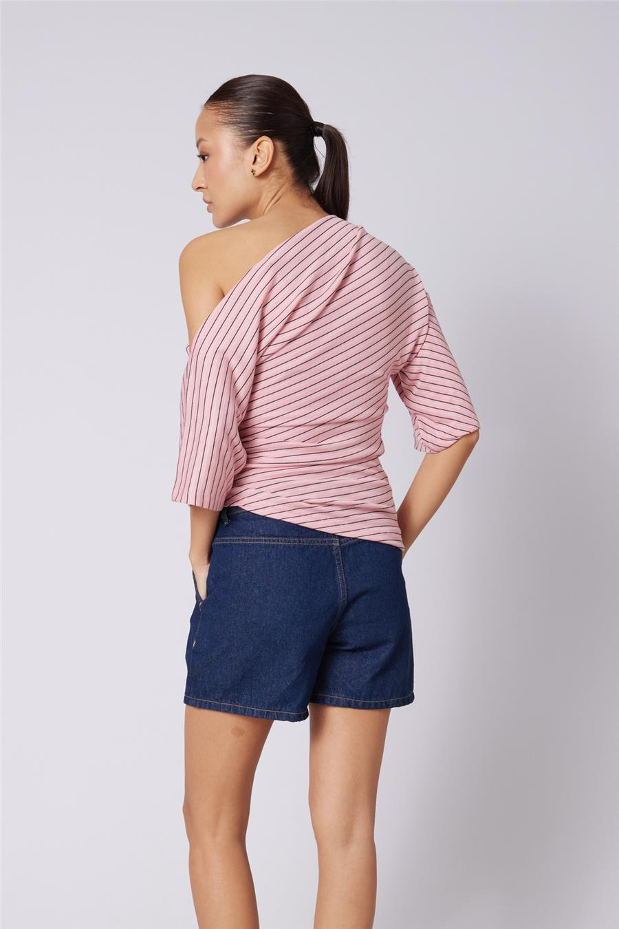 Nisan KAYIK YAKA ASİMETRİK TOP PEMBE N26-2318