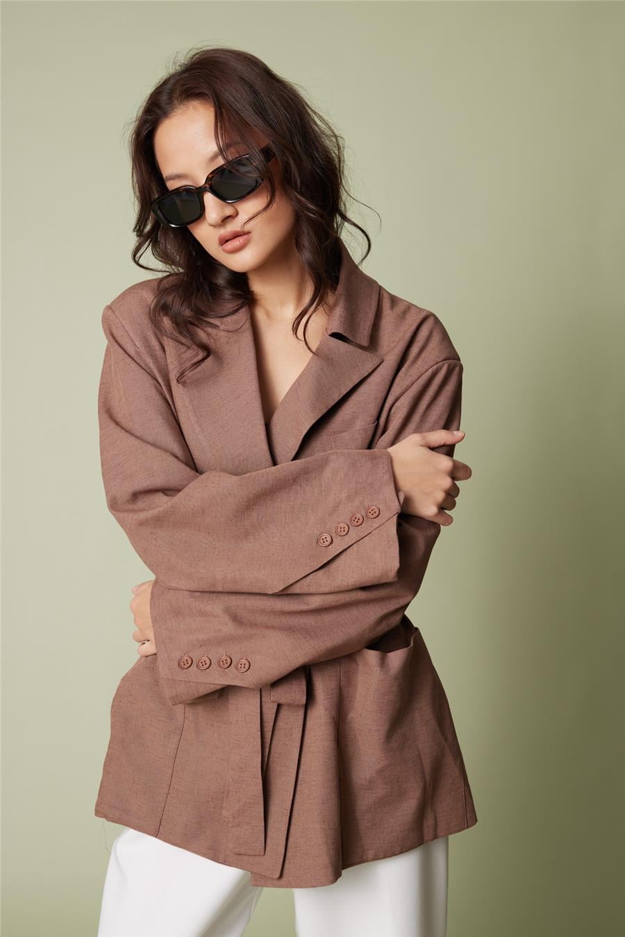 Nisan KETEN KARIŞIMLI KUŞAKLI BLAZER CEKET ÇİKOLATA N26-2295