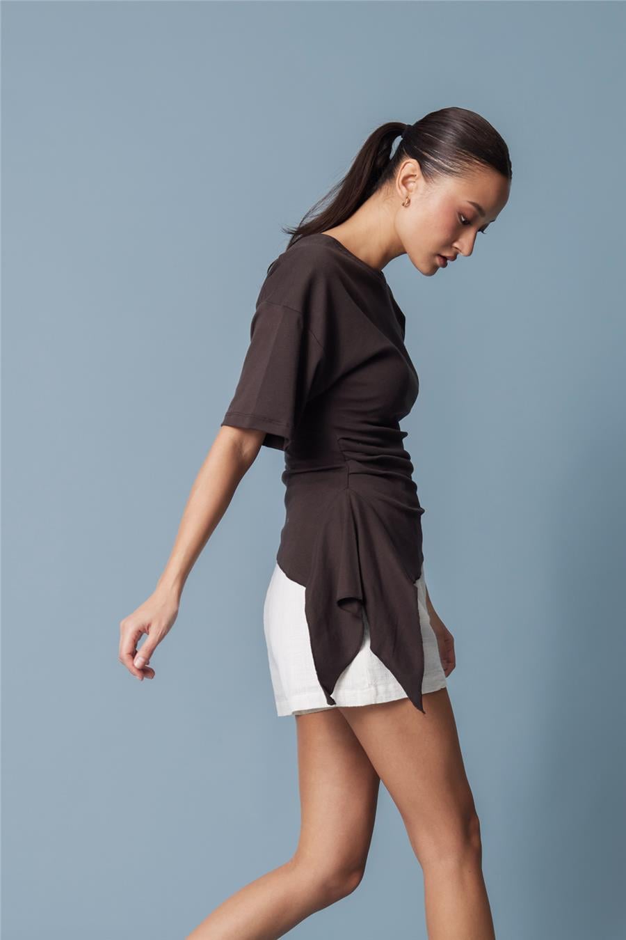 Nisan KISA KOLLU ASİMETRİK T-SHIRT KAHVE N26-2321