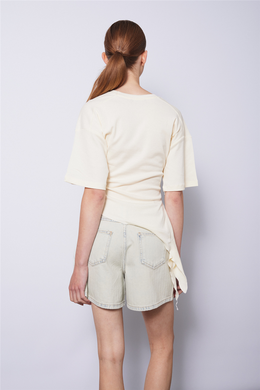 Nisan KISA KOLLU ASİMETRİK T-SHIRT NATUREL N26-2321