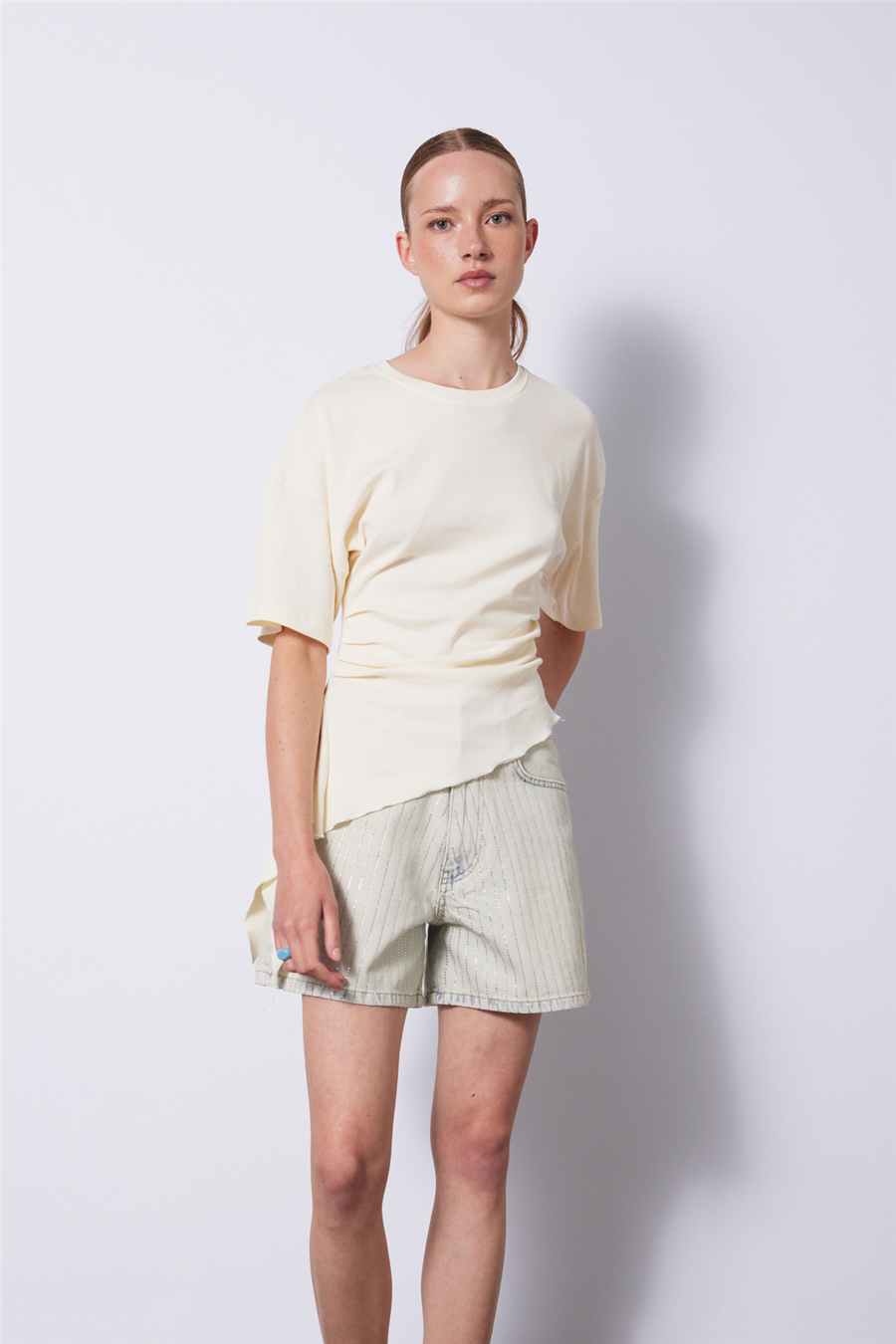 Nisan KISA KOLLU ASİMETRİK T-SHIRT NATUREL N26-2321
