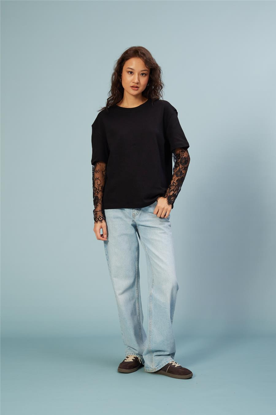 Nisan KOLLARI DANTEL DETAYLI T-SHIRT SİYAH N26-2320