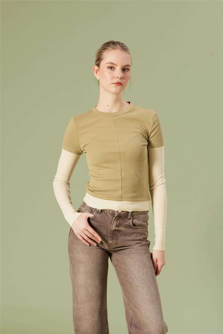 Nisan KONTRAST BİSİKLET YAKA T-SHIRT ADAÇAYI N26-2256