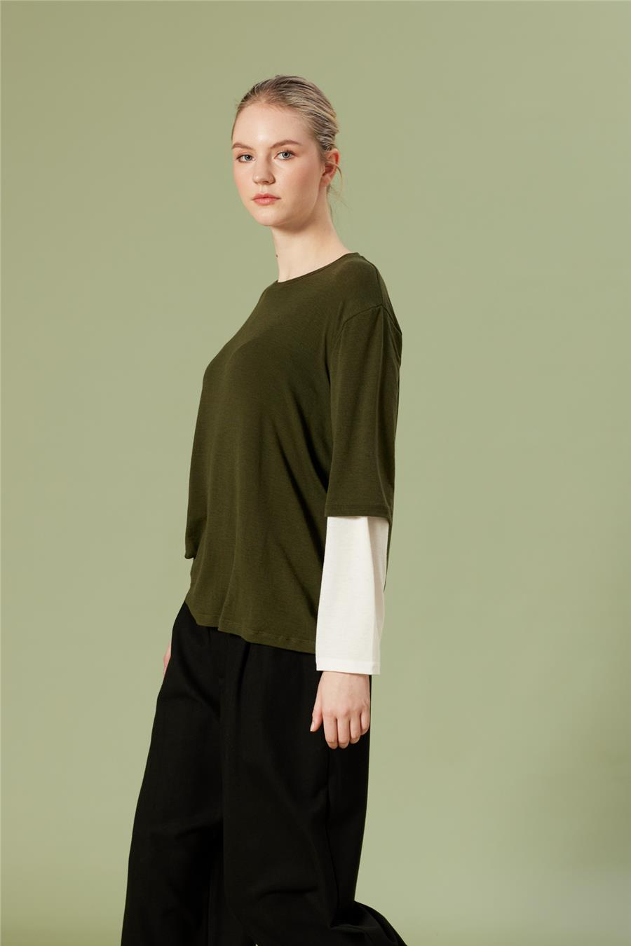 Nisan KONTRAST DETAYLI BİSİKLET YAKA T-SHIRT HAKİ N26-2268