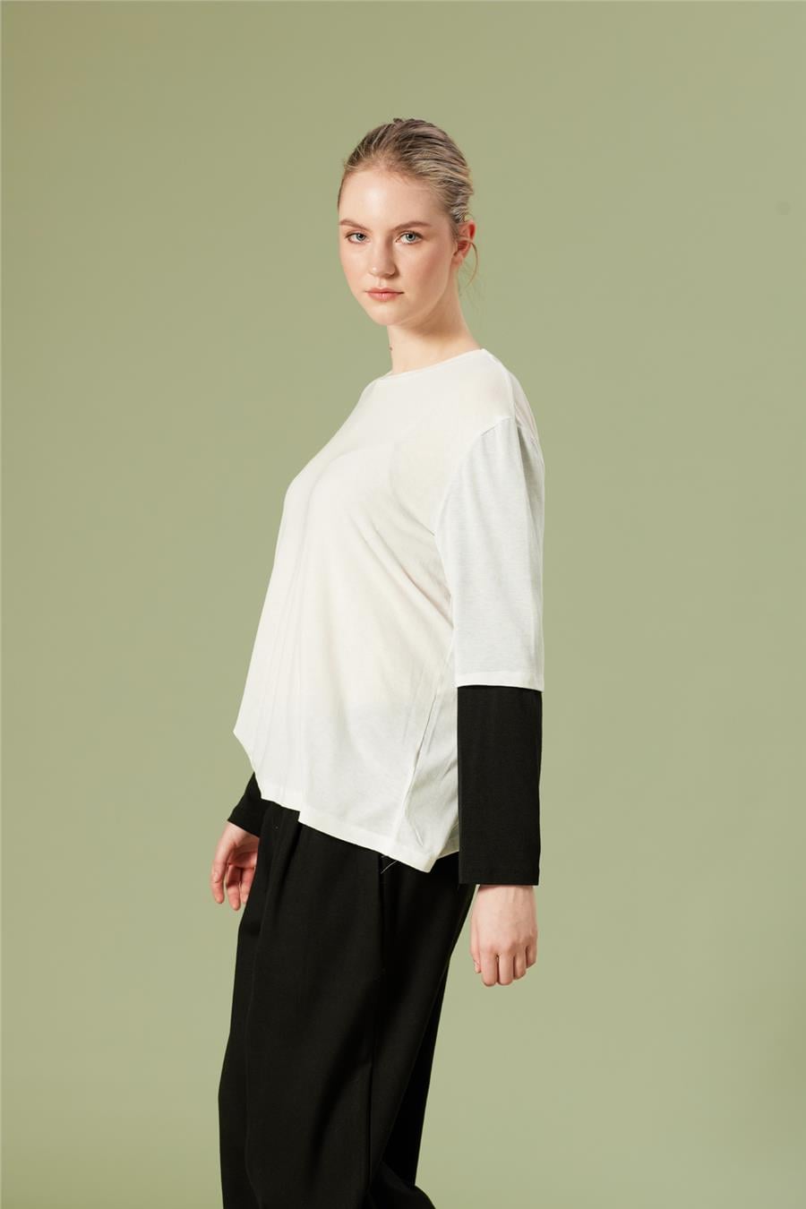 Nisan KONTRAST DETAYLI BİSİKLET YAKA T-SHIRT EKRU N26-2268