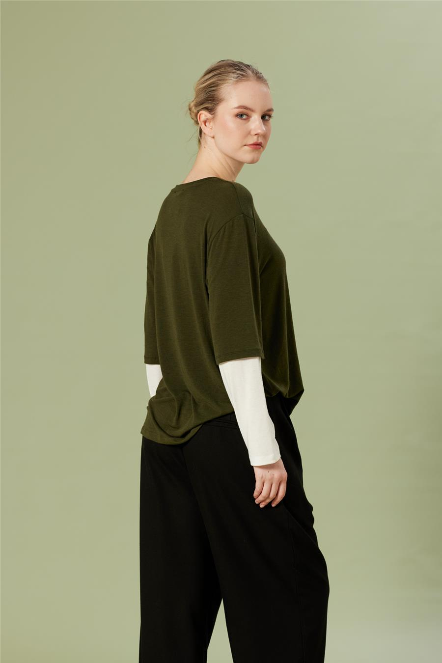 Nisan KONTRAST DETAYLI BİSİKLET YAKA T-SHIRT HAKİ N26-2268