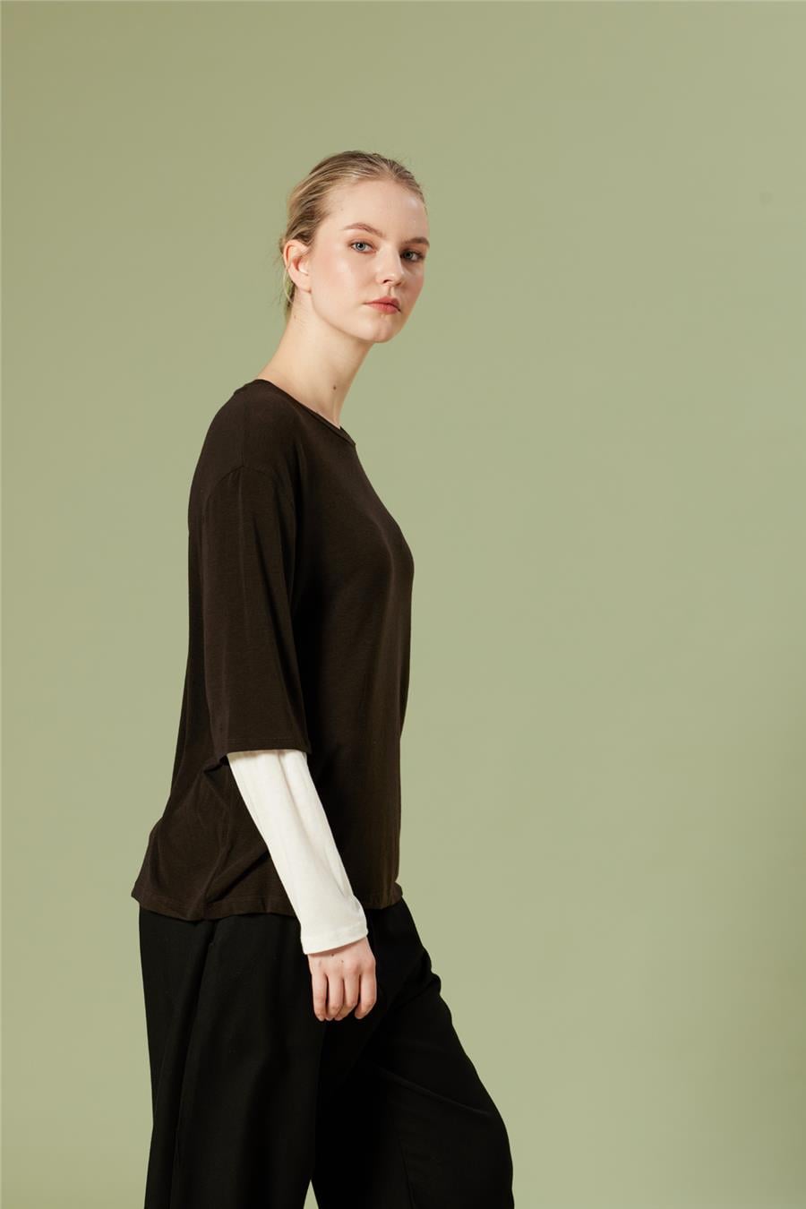 Nisan KONTRAST DETAYLI BİSİKLET YAKA T-SHIRT KAHVE N26-2268
