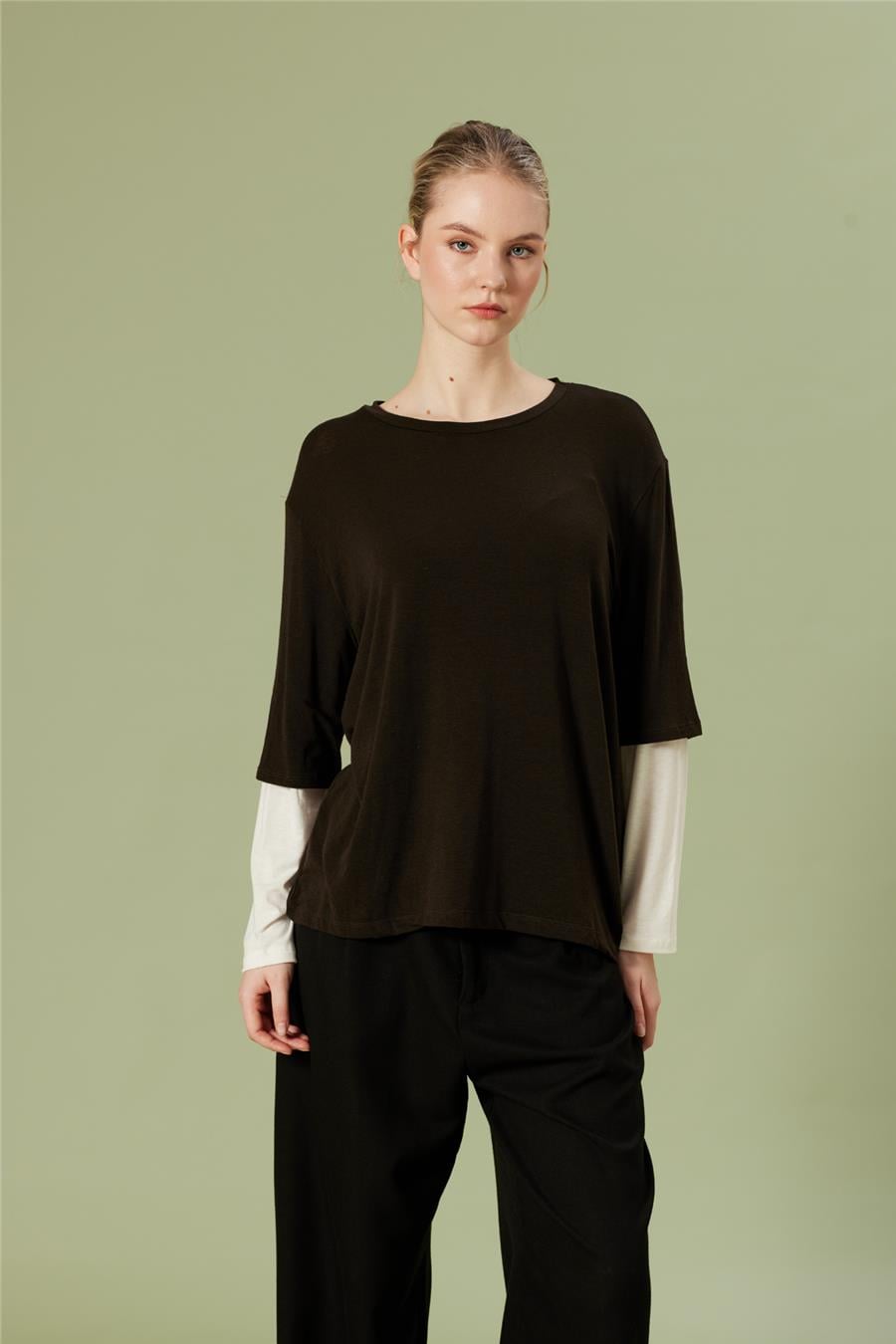 Nisan KONTRAST DETAYLI BİSİKLET YAKA T-SHIRT KAHVE N26-2268