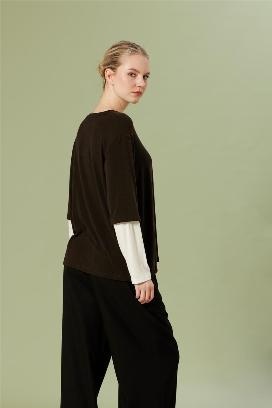Nisan KONTRAST DETAYLI BİSİKLET YAKA T-SHIRT KAHVE N26-2268