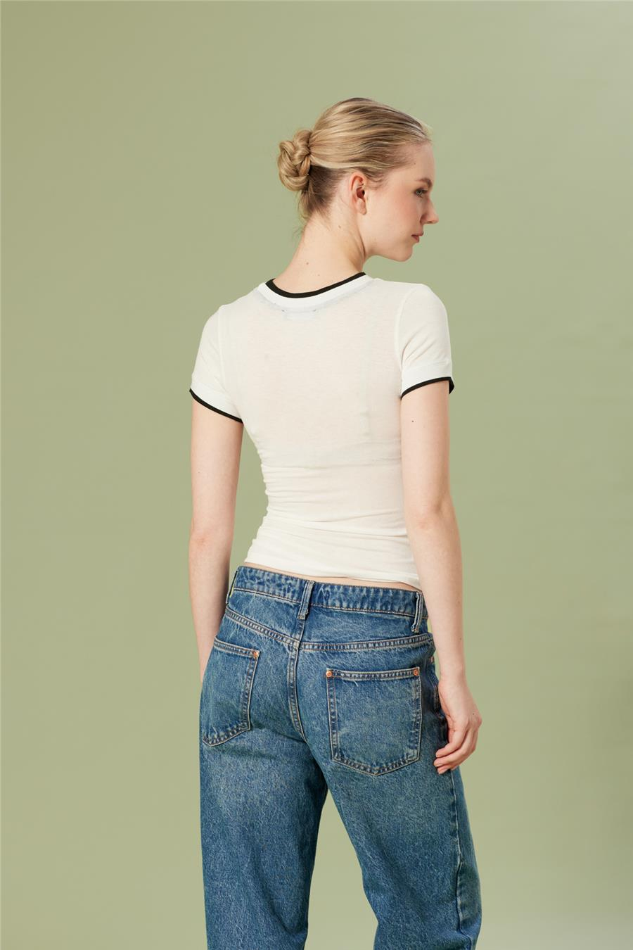 Nisan KONTRAST DETAYLI T-SHIRT EKRU N26-2265