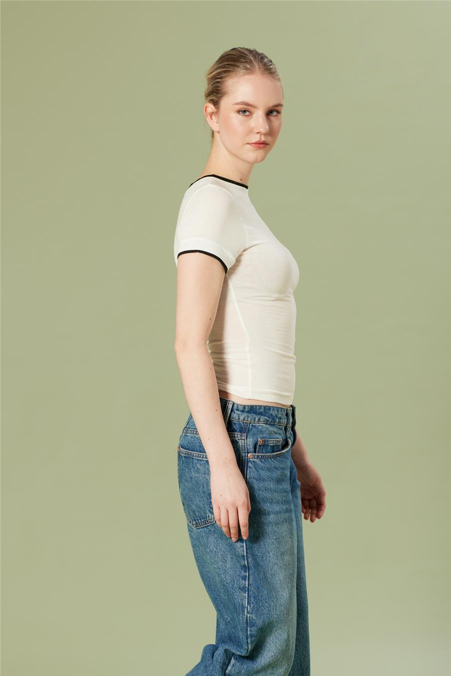 Nisan KONTRAST DETAYLI T-SHIRT EKRU N26-2265