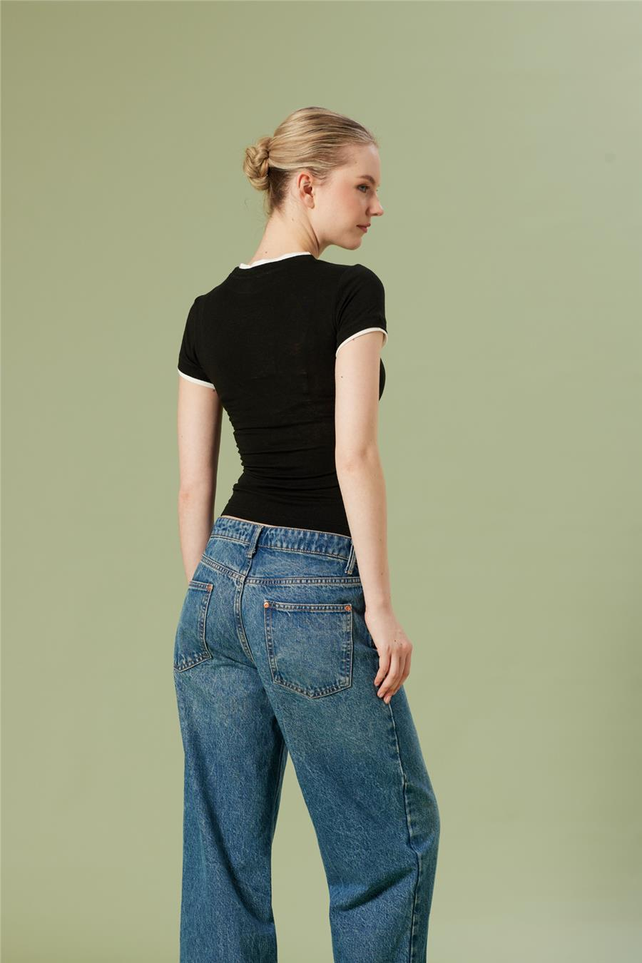 Nisan KONTRAST DETAYLI T-SHIRT SİYAH N26-2265