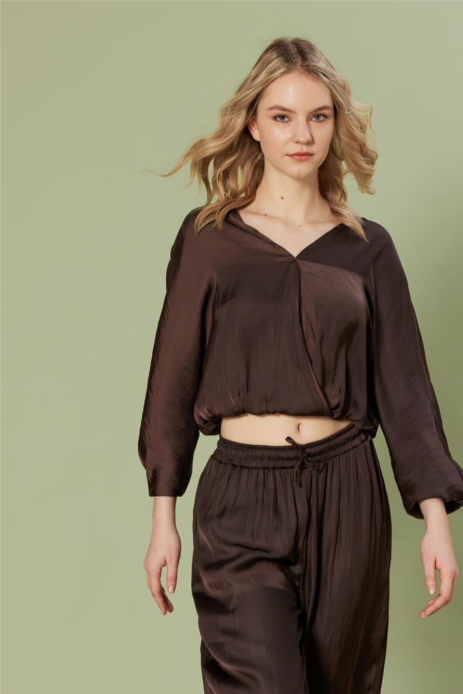 Nisan KRUVAZE SATEN BLUZ KAHVE N26-2277