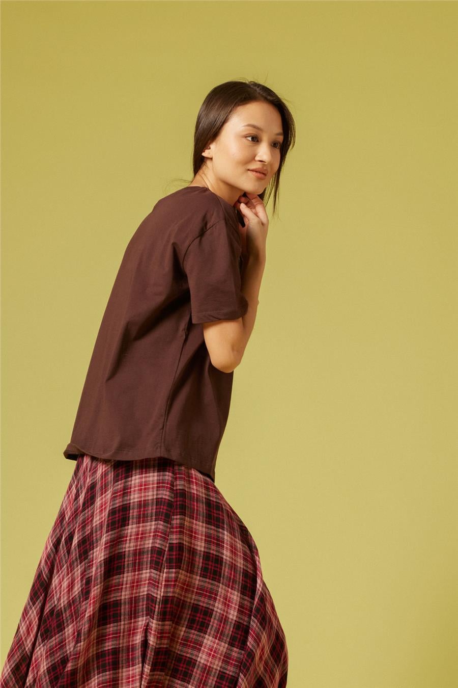 Nisan ORGANZE NAKIŞ DETAYLI T-SHIRT KAHVE N26-2254