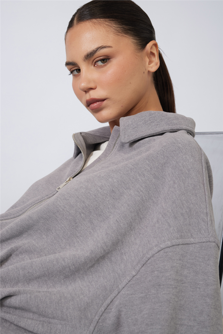 Nisan PİLİ DETAYLI FERMUARLI OVERSIZE YUMUŞAK DOKULU CEKET GRİ N27-2458