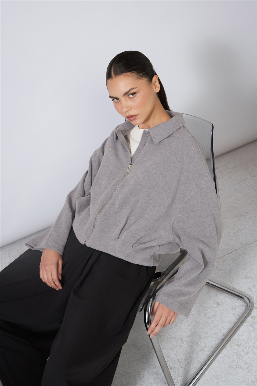 Nisan PİLİ DETAYLI FERMUARLI OVERSIZE YUMUŞAK DOKULU CEKET GRİ N27-2458