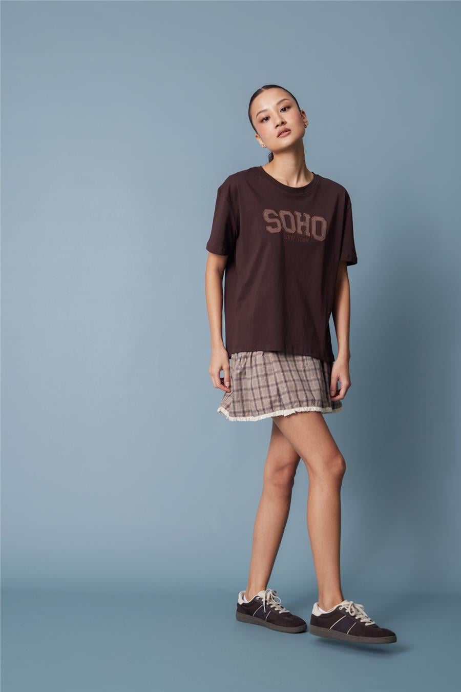 Nisan PÖTİKARE YAMA DETAYLI KISA KOLLU T-SHIRT KAHVE N26-2332