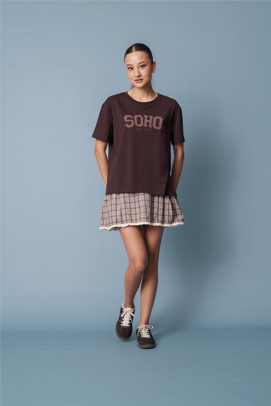 Nisan PÖTİKARE YAMA DETAYLI KISA KOLLU T-SHIRT KAHVE N26-2332
