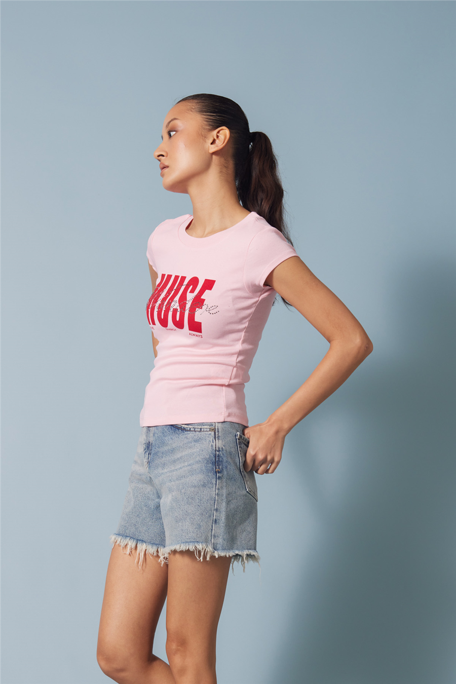 Nisan STRASS TAŞ BASKILI BİSİKLET YAKA T-SHIRT PEMBE N26-2418