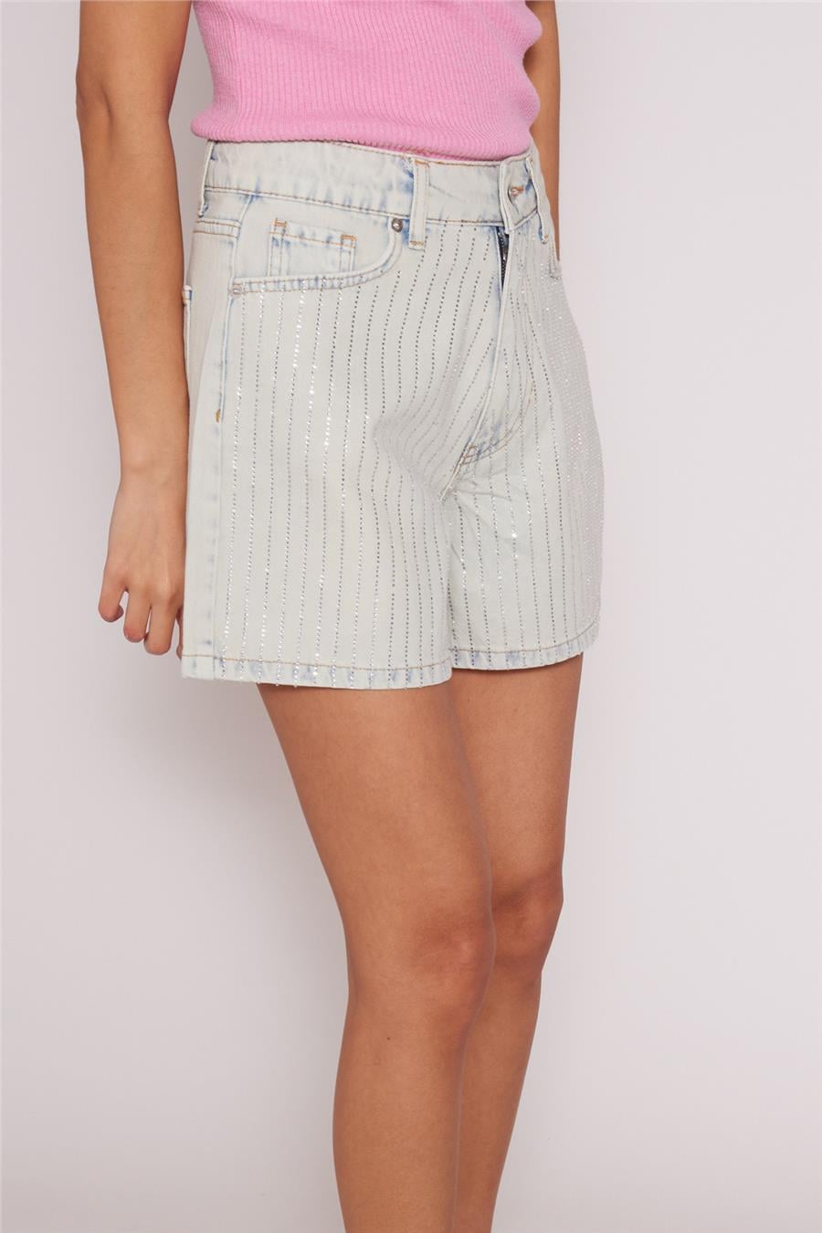 Nisan TAŞLI DENIM ŞORT AÇIK MAVİ N26-2394