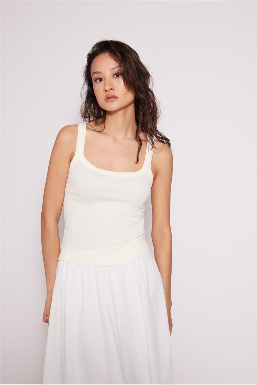 Nisan U YAKA ASKILI PAMUKLU TOP NATUREL N26-2381