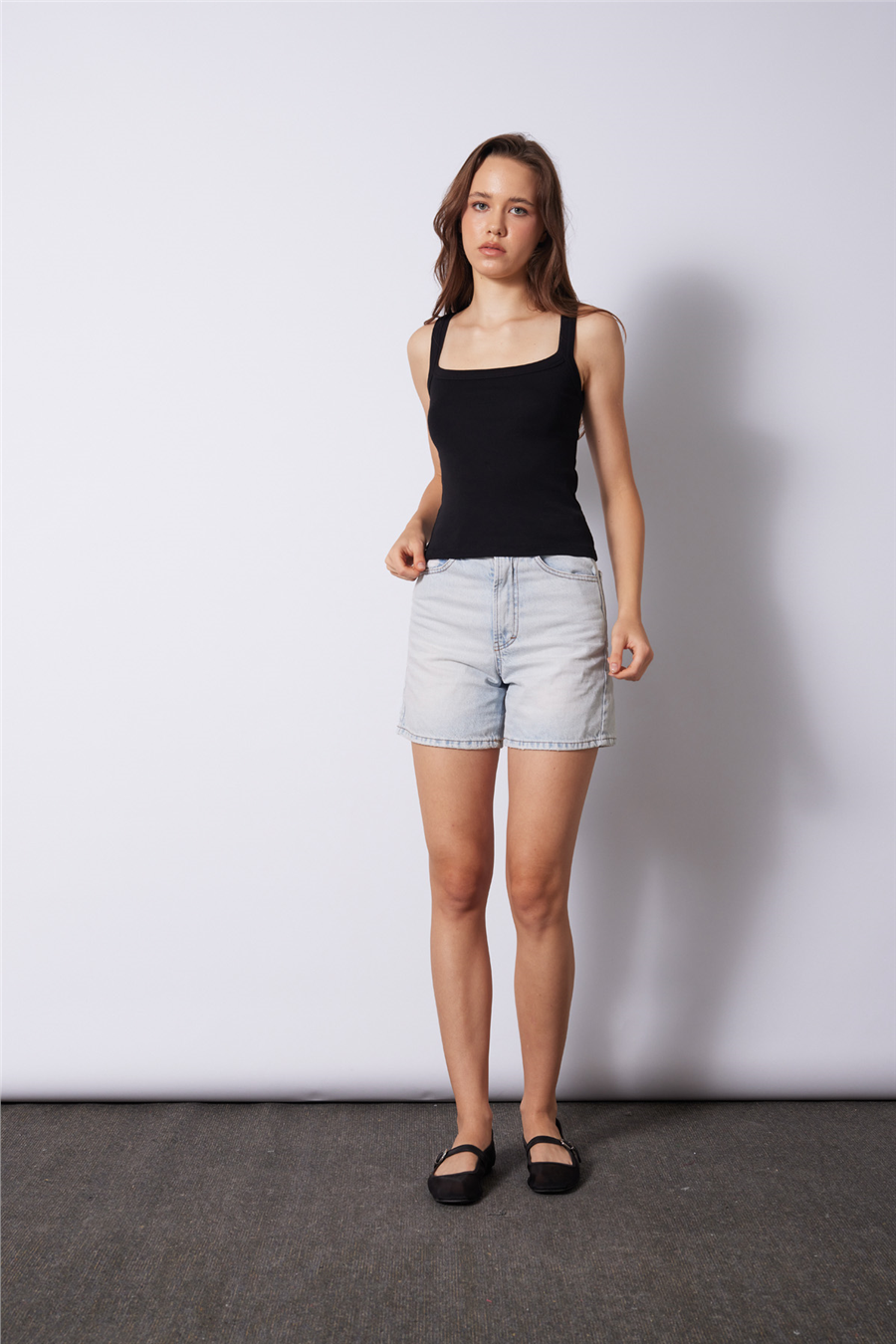 Nisan U YAKA ASKILI PAMUKLU TOP SİYAH N26-2381