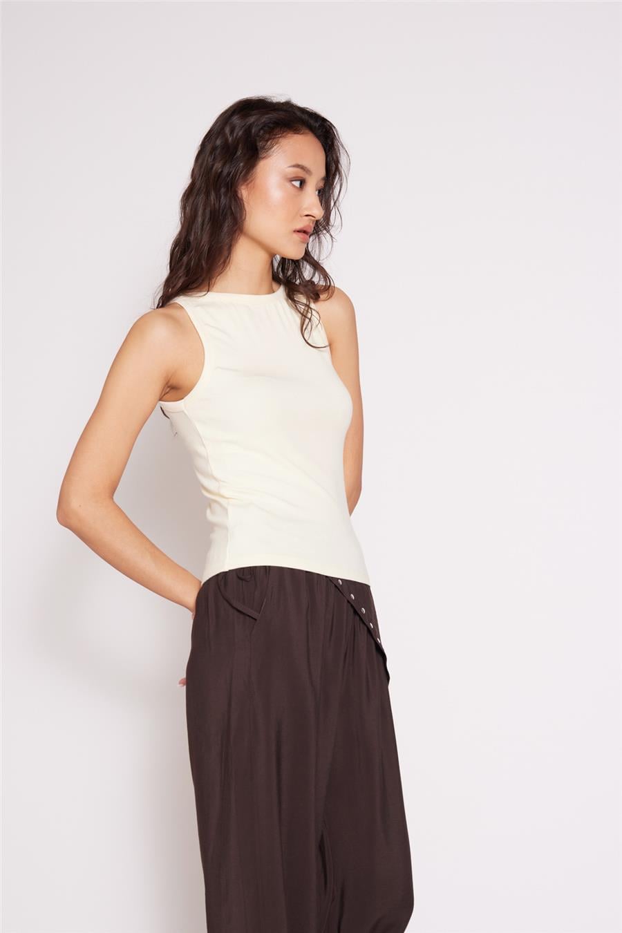 Nisan YUMUŞAK DOKULU HALTER TOP SARI N26-2373