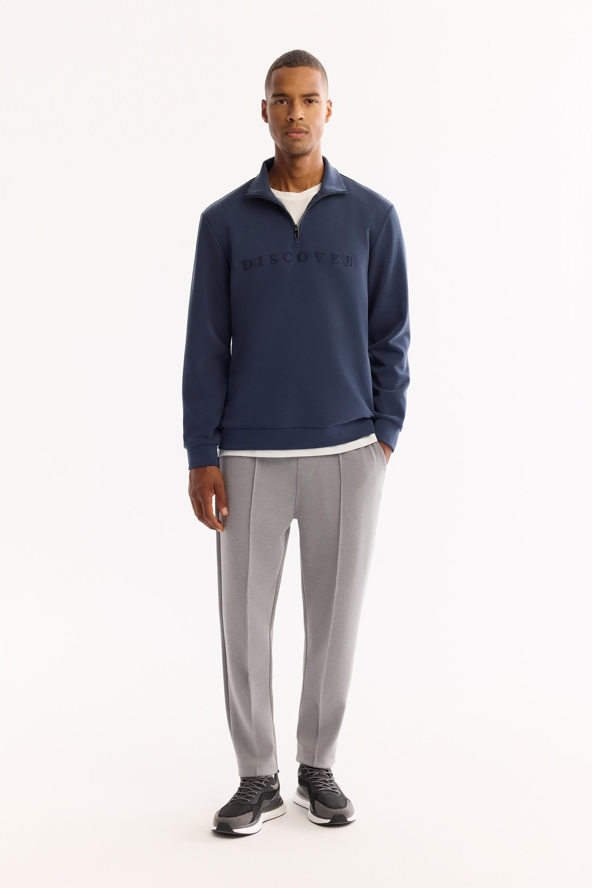 Açık Lacivert Fermuar Dİk Yaka Nakış Baskılı Soft Touch  Sweatshirt