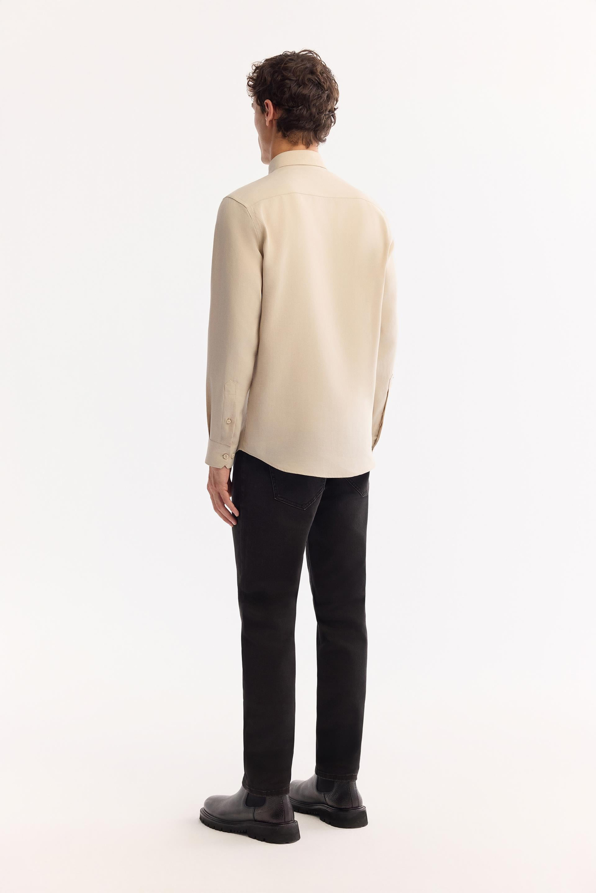 Bej Alttan Britli Yaka Regular Fit Tencel Karışımlı Uzun Kollu Gömlek
