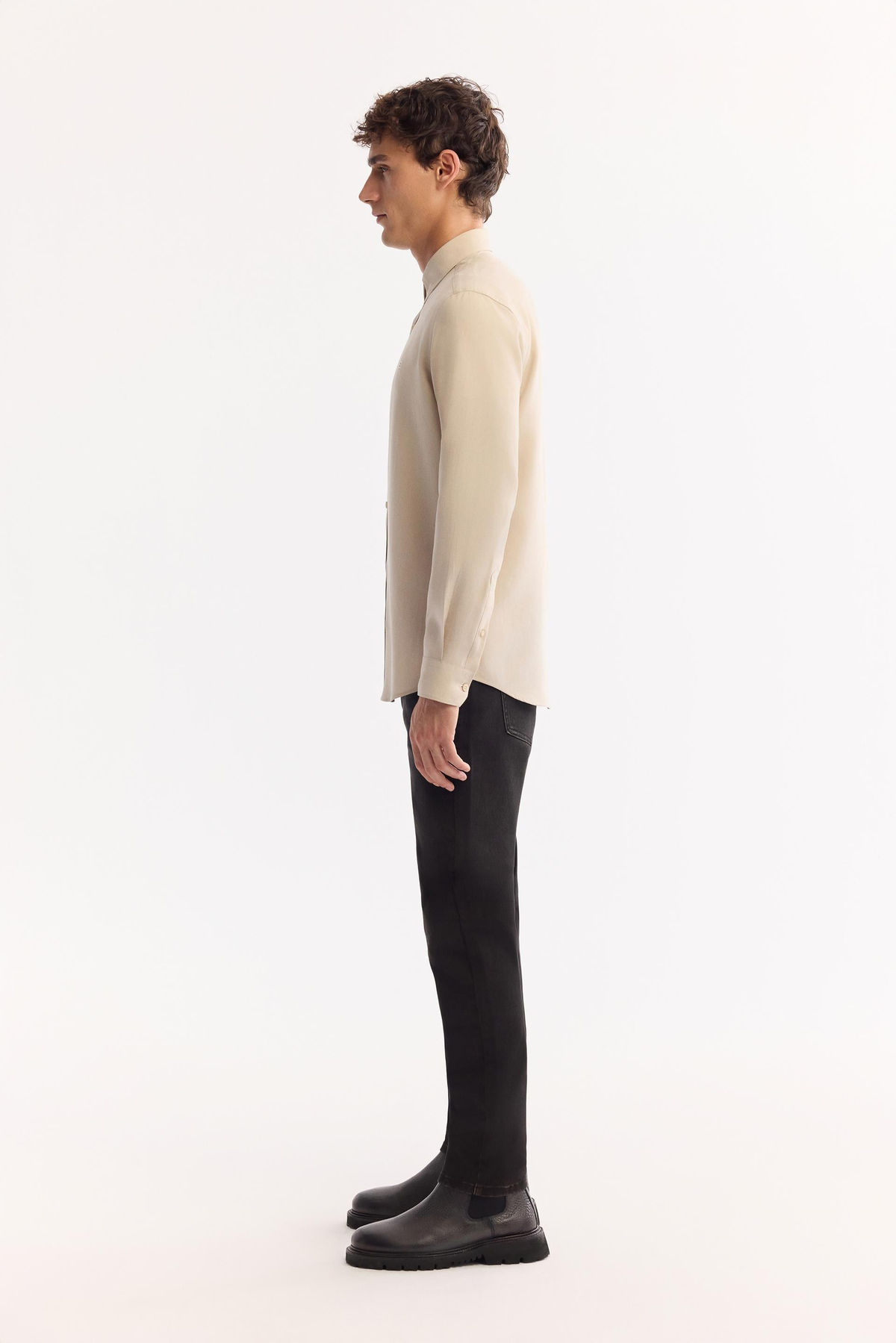 Bej Alttan Britli Yaka Regular Fit Tencel Karışımlı Uzun Kollu Gömlek