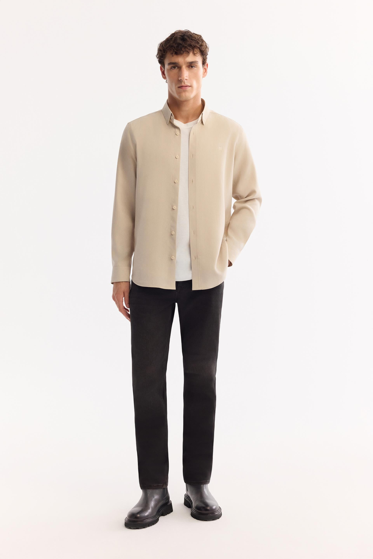 Bej Alttan Britli Yaka Regular Fit Tencel Karışımlı Uzun Kollu Gömlek