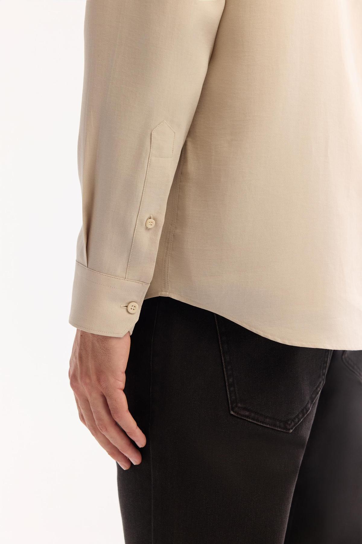 Bej Alttan Britli Yaka Regular Fit Tencel Karışımlı Uzun Kollu Gömlek