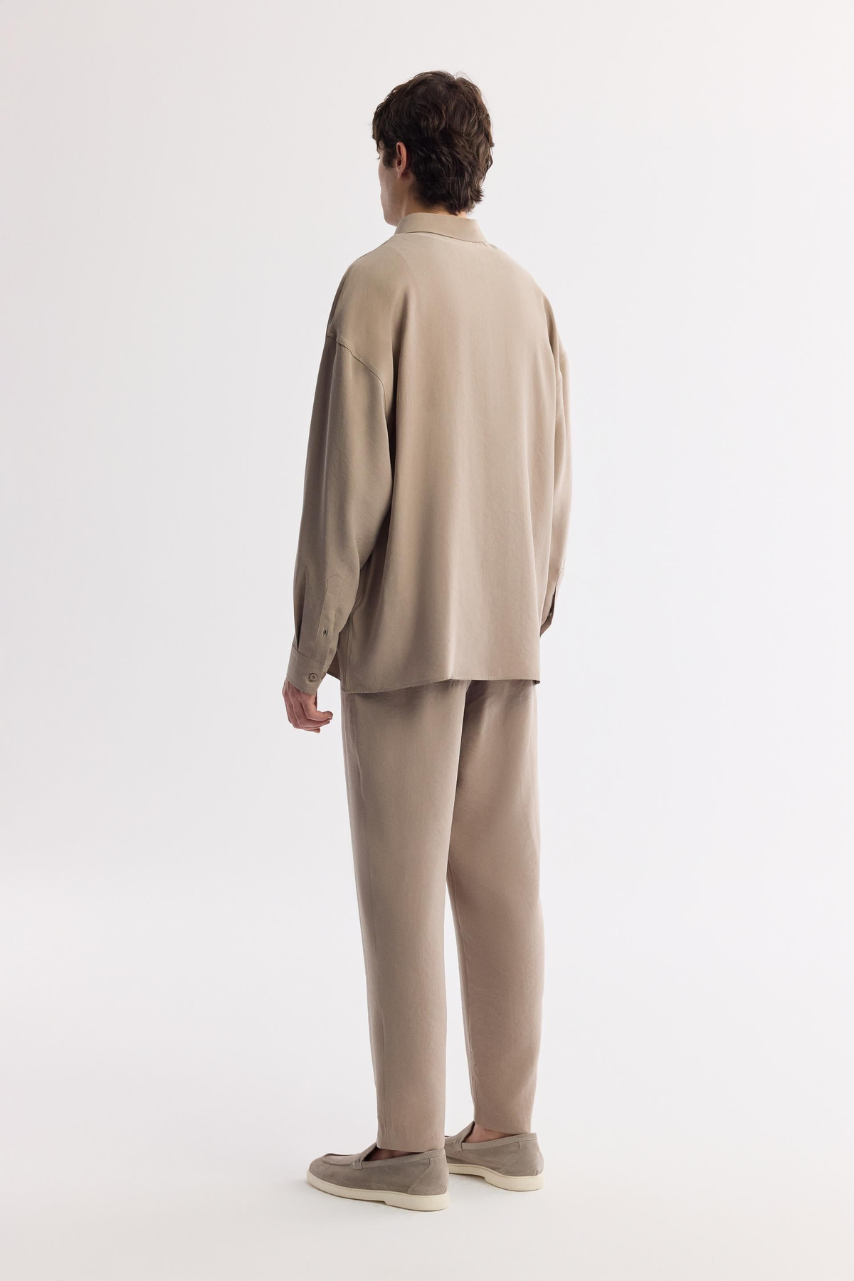 Bej Alttan Britli Yaka Modal Karışımlı Rahat Kesim Oversize Fit Gömlek