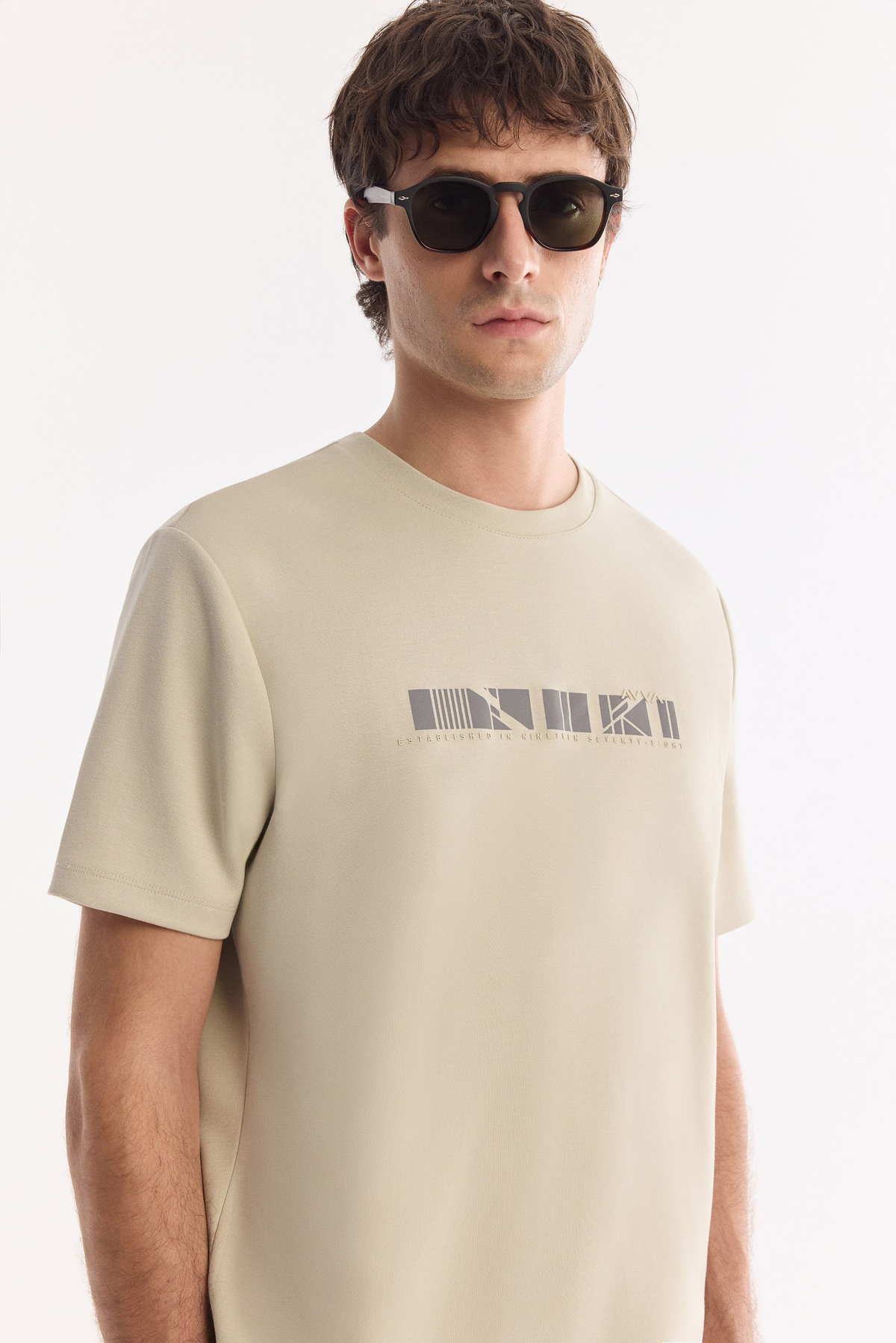 Bej Bisiklet Yaka Baskılı Bi-Stretch İnterlok T-Shirt