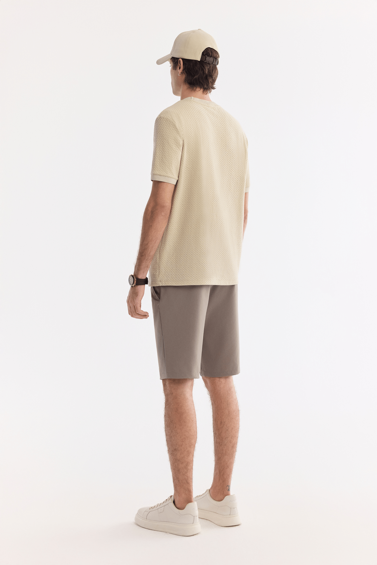 Bej Bisiklet Yaka Jakarlı T-Shirt