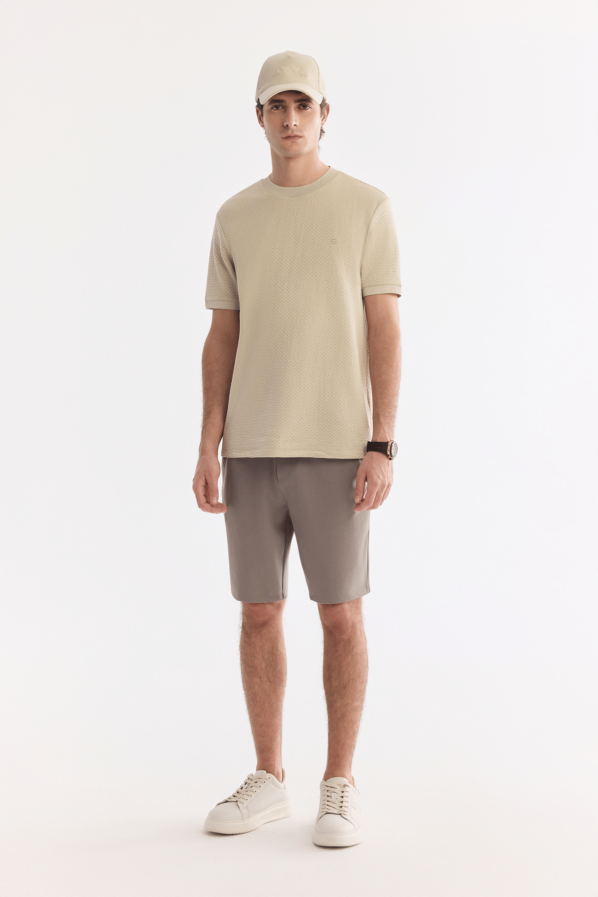 Bej Bisiklet Yaka Jakarlı T-Shirt