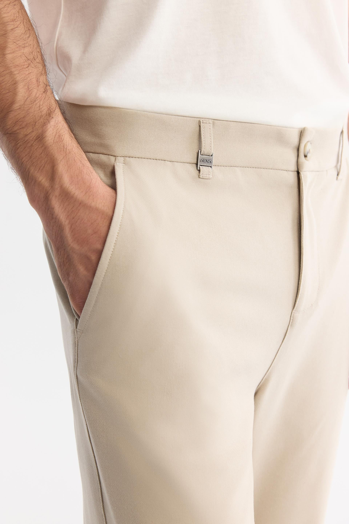 Beige Lamus Chinos