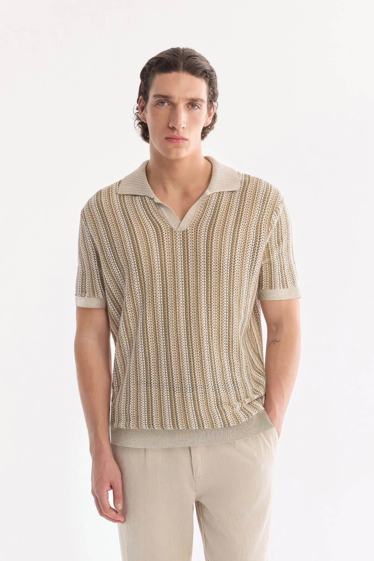 Bej Polo Yaka Düğmesiz Ajurlu Triko-T-Shirt