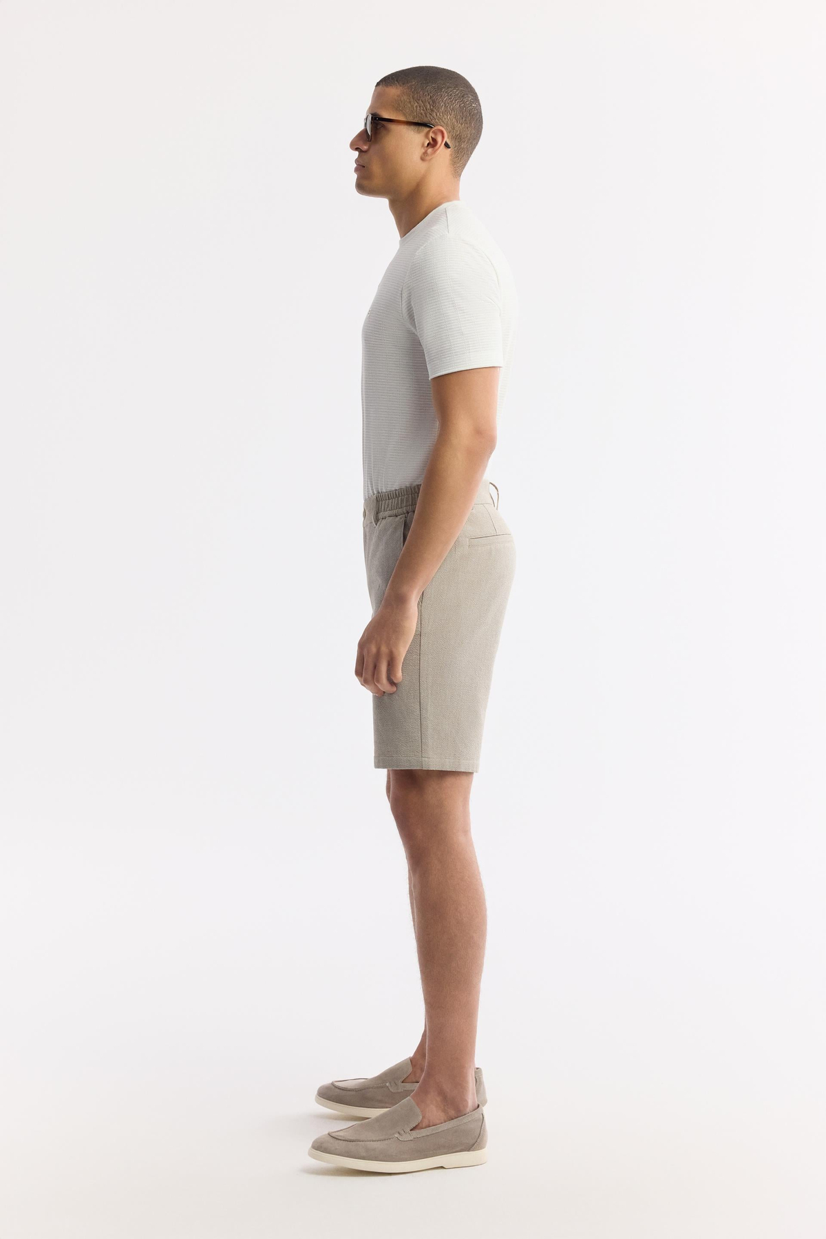 Bej Yanı Lastikli Gofreli Olympos Relaxed Fit Chino Şort
