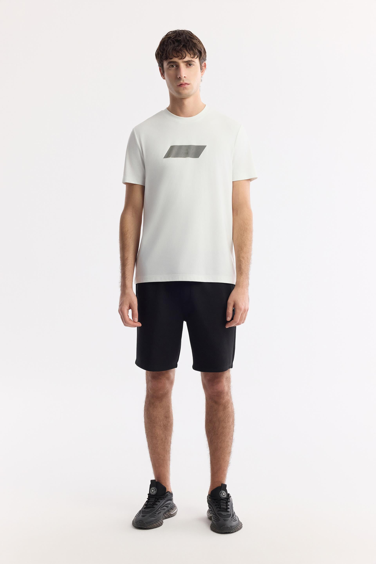 Beyaz Bisiklet Yaka Hareketli Hologram Baskılı Shoft Touch T-Shirt
