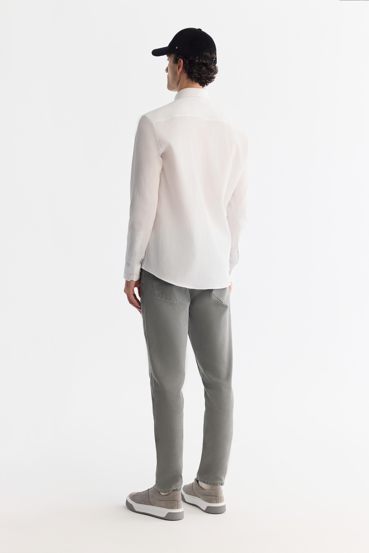 Beyaz Düğmeli Yaka Seersucker Pamuklu Comfort Fit Gömlek