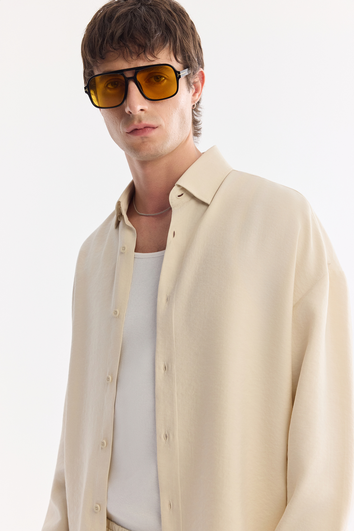 Ekru Alttan Britli Yaka Modal Karışımlı Rahat Kesim Oversize Fit Uzun Kollu Gömlek