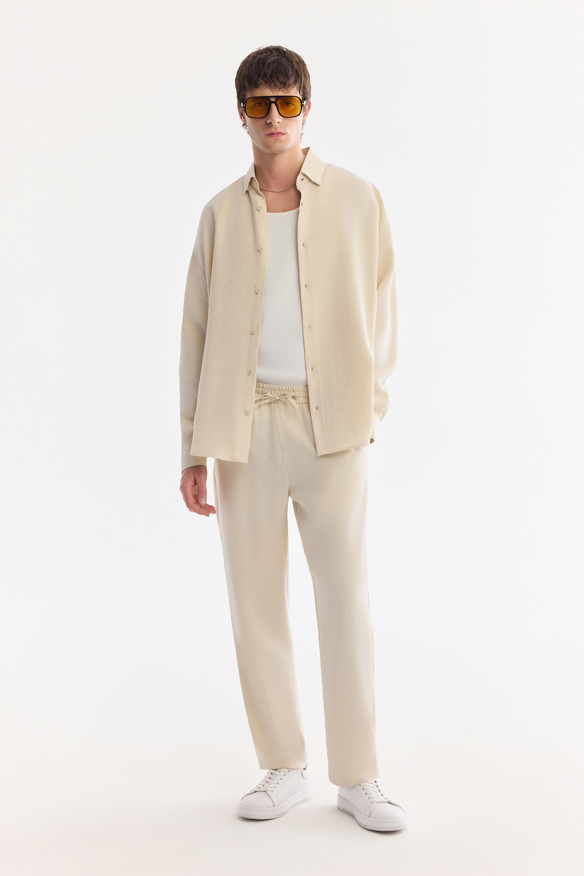 Ekru Alttan Britli Yaka Modal Karışımlı Rahat Kesim Oversize Fit Uzun Kollu Gömlek